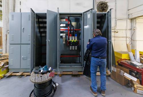 MIKE DEAL / FREE PRESS
                                Darrell Driedger, chief operating officer at Strong Electric, 906 King Edward Street, on the shop floor with a 2000amp breaker being assembled for an industrial building site. Strong Electric manufactures products for the electrical industry.