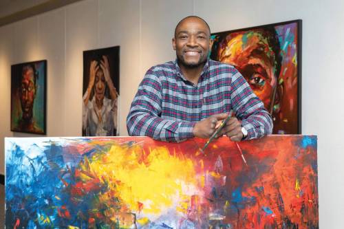 Marta Guerrero photo
                                Xavier Mutshipayi dans son atelier.