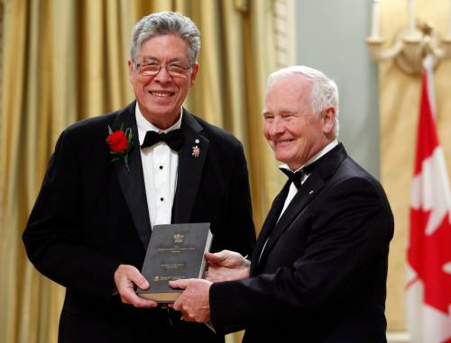Patrick Doyle / THE CANADIAN PRESS FILES
                                Author Thomas King is presented the Governor General&rsquo;s Literary Award for fiction by Governor General David Johnston in 2014. On Monday the Globe and Mail published an interview with King in which he announces he is not a Native American.
