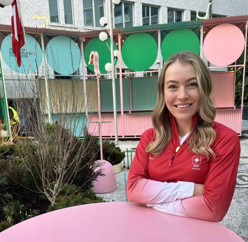 MIKE MCINTYRE / FREE PRESS
                                Switzerland&rsquo;s Kaitlyn McGregor credits her grandmother mailing her Free Press newspaper clippings of Winnipeg&rsquo;s Cindy Klassen&rsquo;s historic 2006 Turin Games run as inspiring her long track speed skating career.