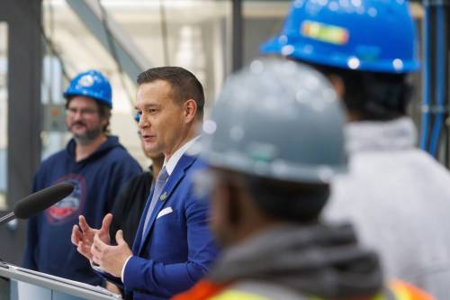 MIKE DEAL / FREE PRESS FILES
                                Environment and Climate Change Minister Mike Moyes says short-term licence extensions are an option if a deal isn&rsquo;t struck in time.